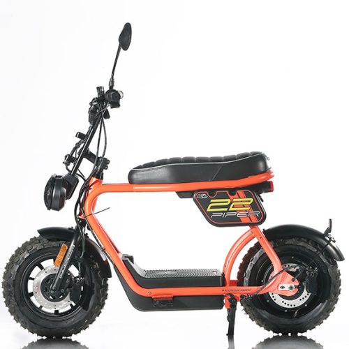 Scooter piper di colore arancione
